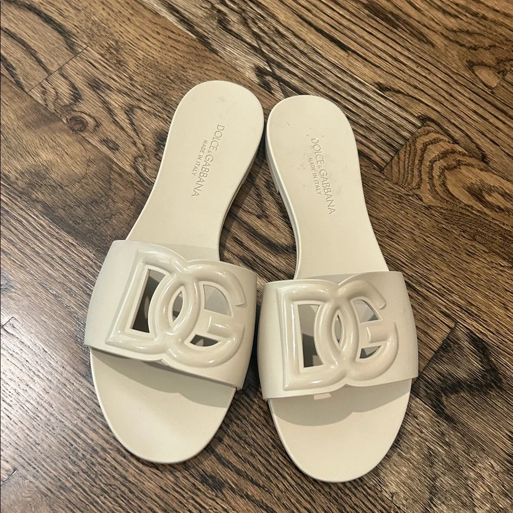 Dolce & Gabbana Bianca Interlock Slide Sandals Beige Logo Slides Size 38 Summer - Picture 3 of 9